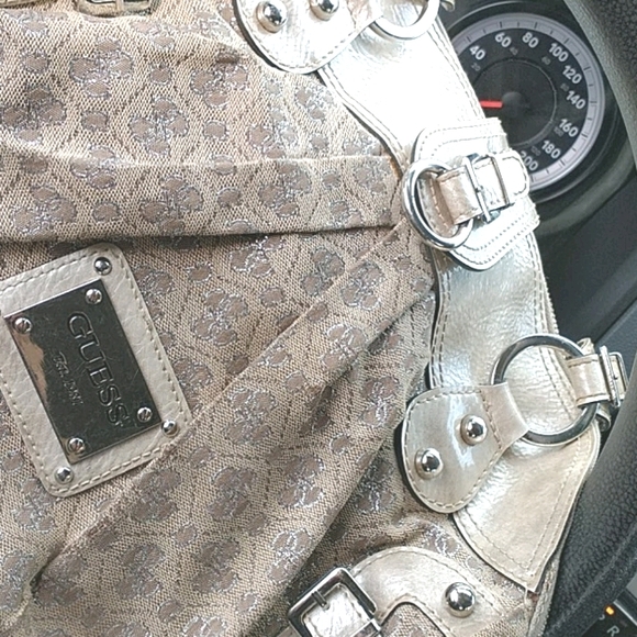 Guess Large Shoulder Bag - Picture 4 of 13